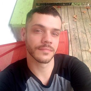 Meet your Posher, Larry